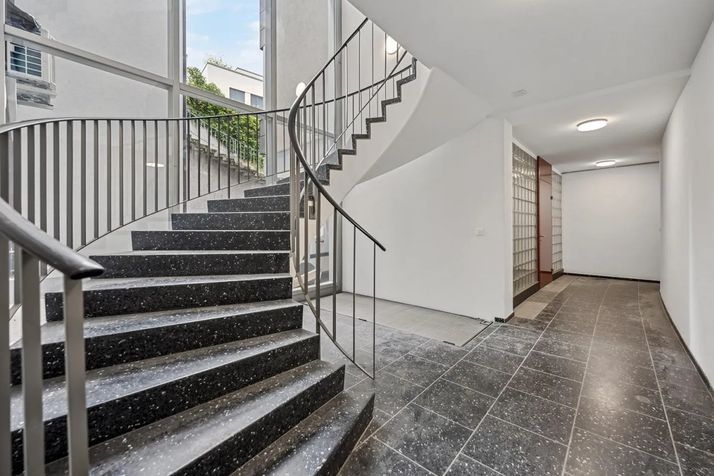 Appartamenti moderni, completamente ristrutturati e luminosi in affitto! - Foto 13 di 13