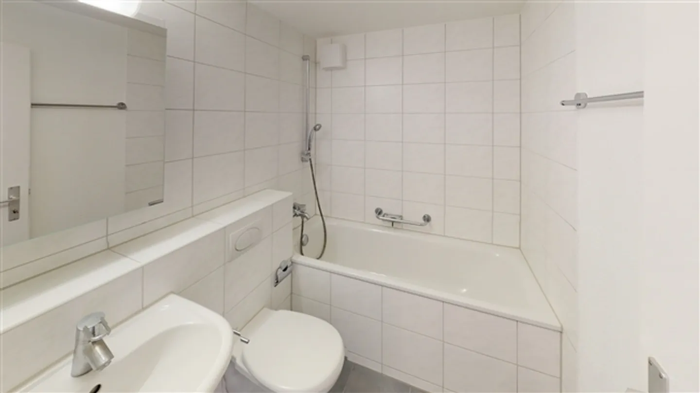 Geräumige Wohnung mit Balkon - Foto 7 von 10