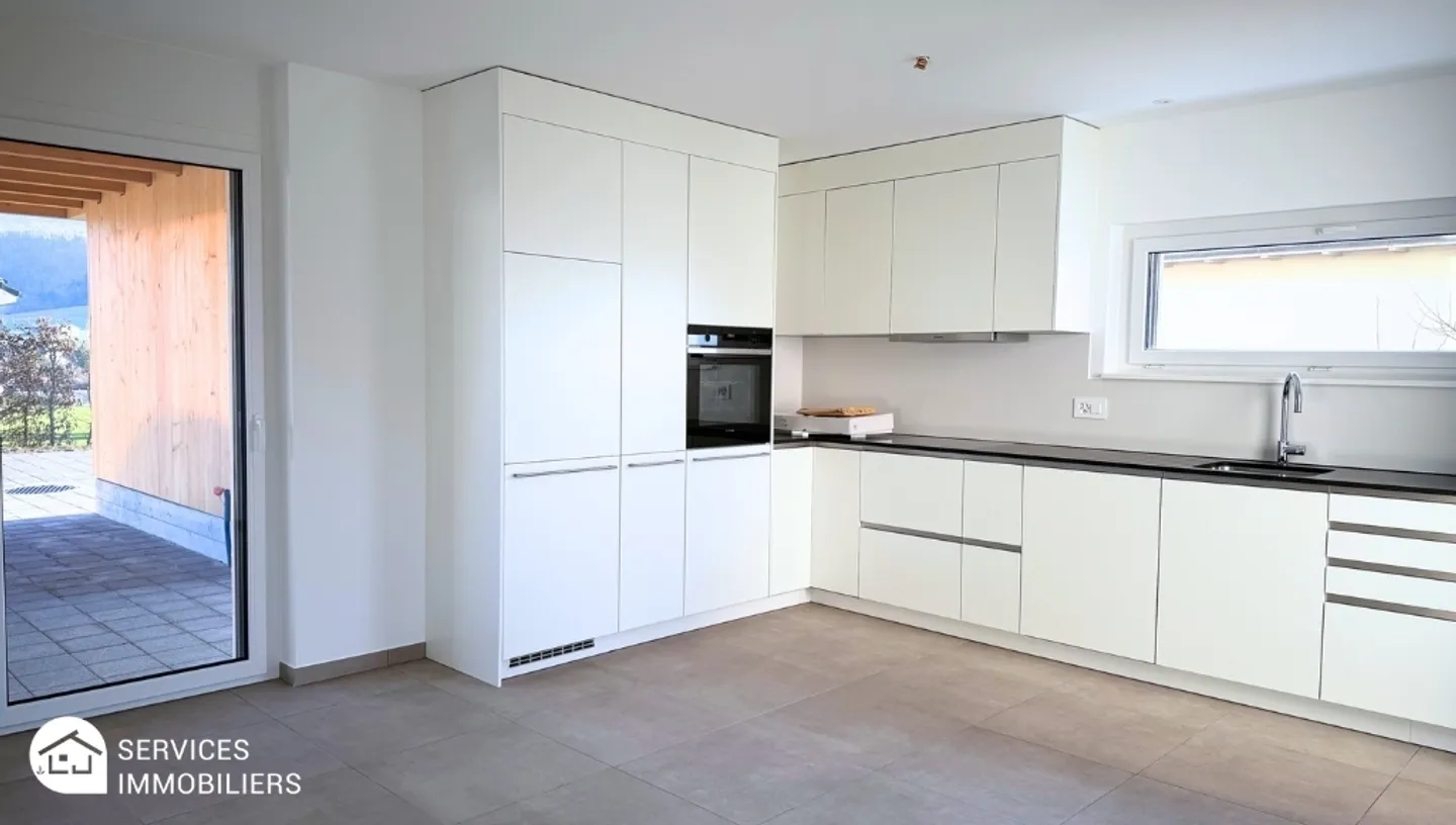 Wunderschönes Doppelhaus mit Blick auf das Tal - Foto 1 von 19