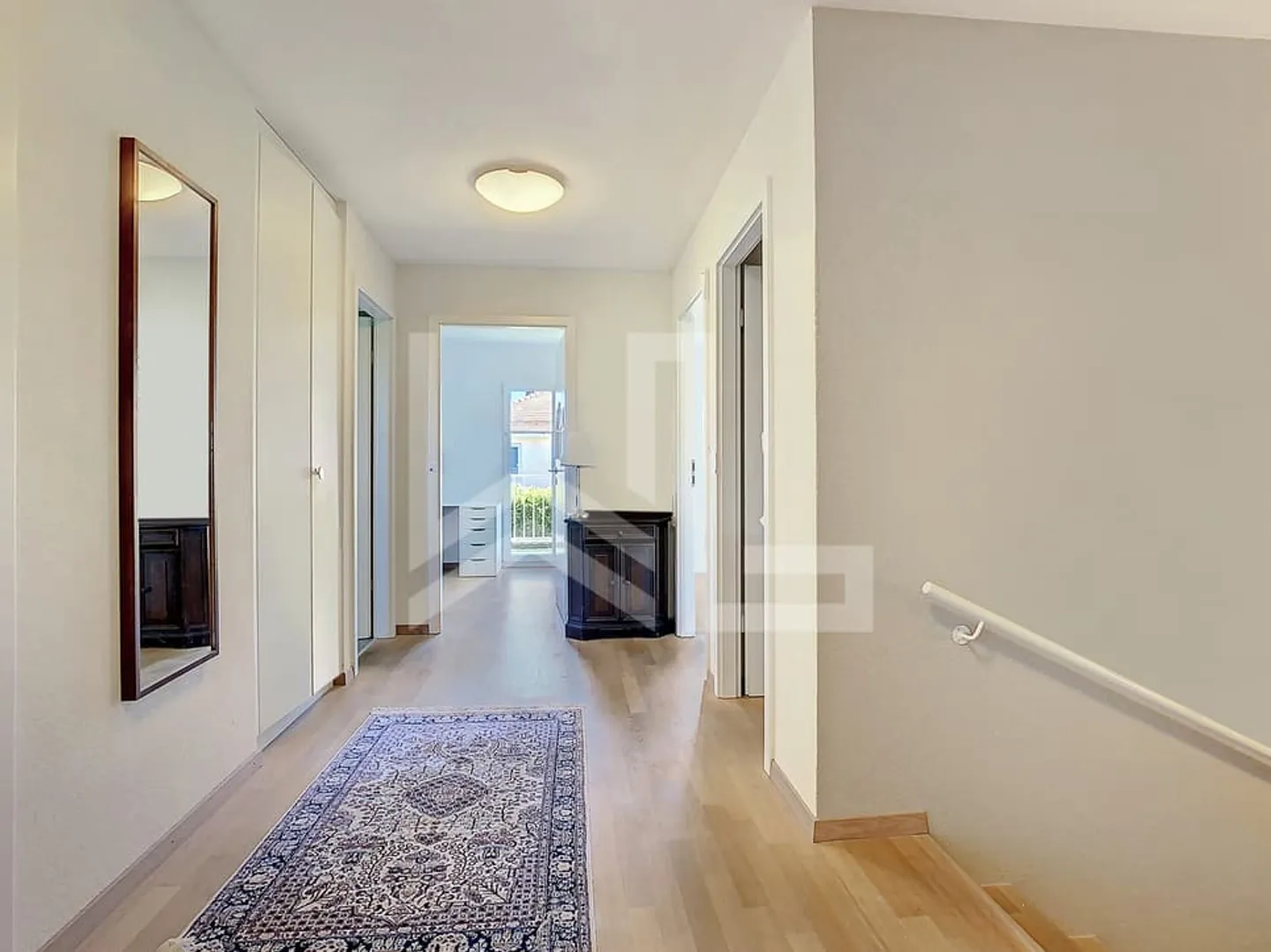Villa con 5 Camere Vicino alle Scuole Internazionali - Foto 5 di 10