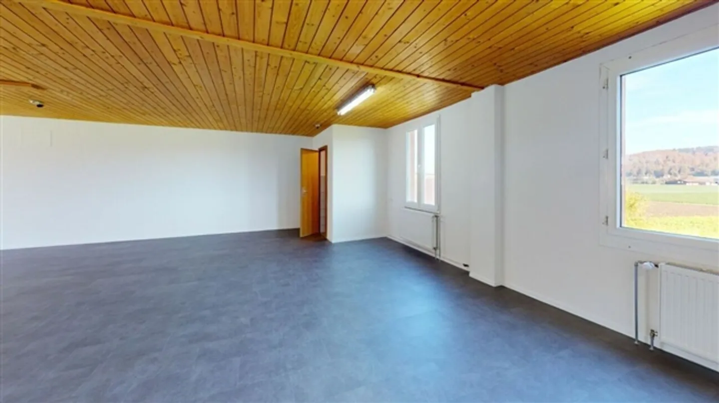 «100m2 Bürofläche/Werkstatt mit bestem ÖV-Anschluss zu vermieten» - Foto 7 von 12
