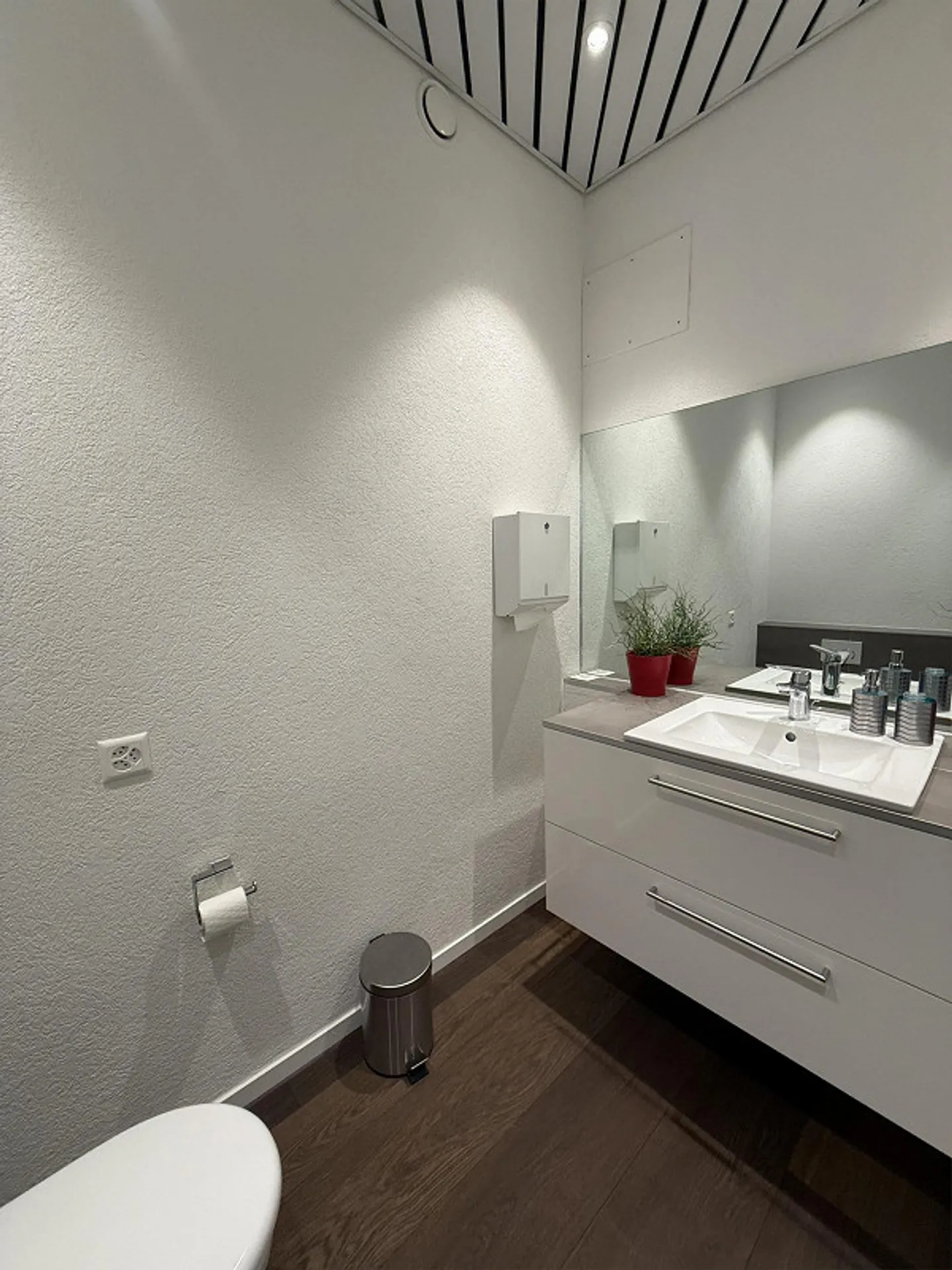 Office / Practice Space in a Representative Location - Photo 5 of 7