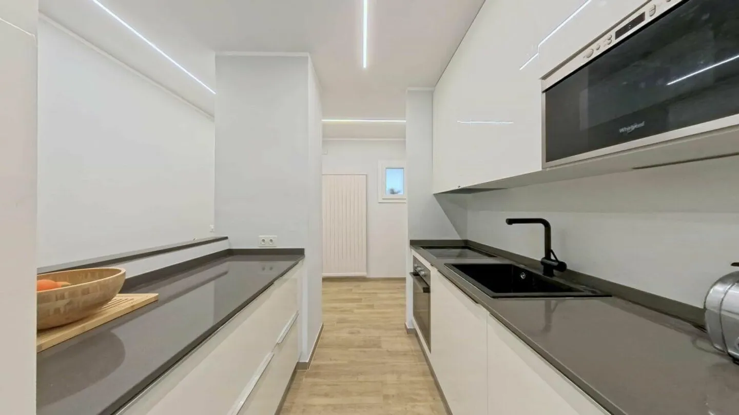 Moderne, entouré de verdure et avec une piscine commune ! - Photo 6 sur 17