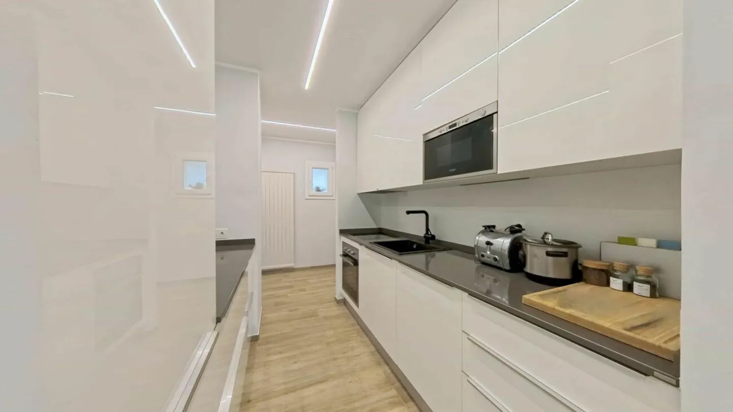 Moderne, entouré de verdure et avec une piscine commune ! - Photo 5 sur 17