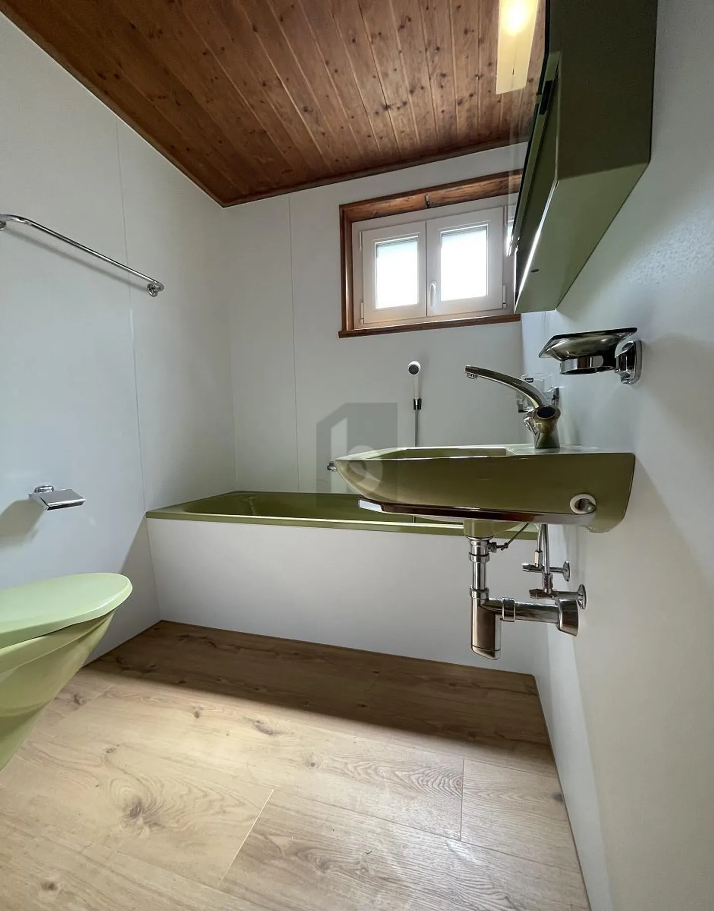 DANS UN ENDROIT CALME POUR LES CONNAISSEURS - Photo 5 sur 6