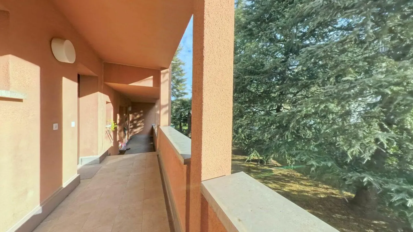 Moderne, entouré de verdure et avec une piscine commune ! - Photo 17 sur 17