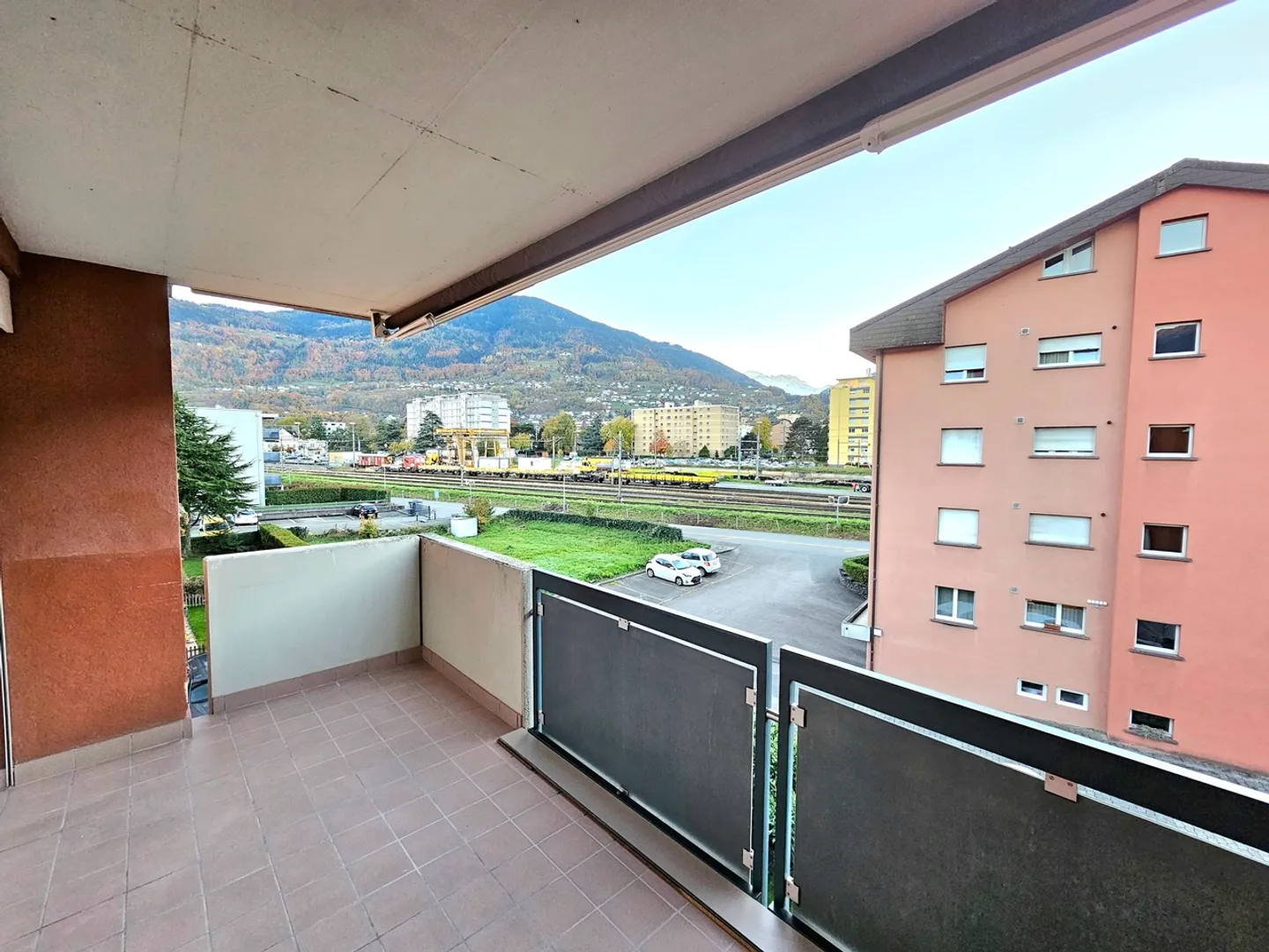 Bel appartement de 4,5 pièces à Monthey, entièrement rénové - Photo 6 sur 11