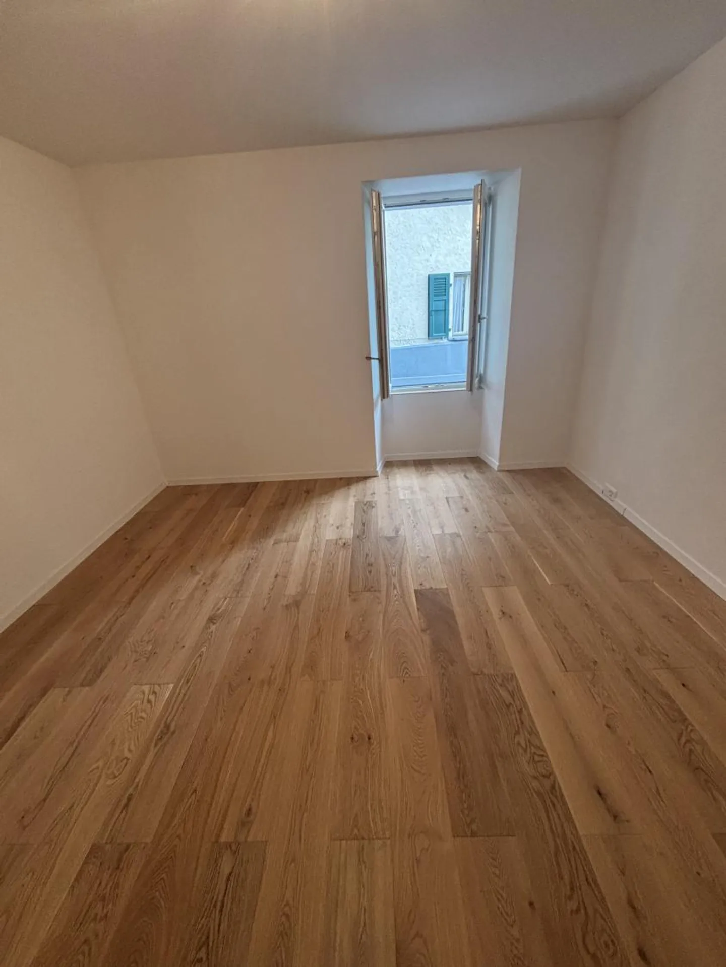2.5 Room Apartment - Photo 5 of 7