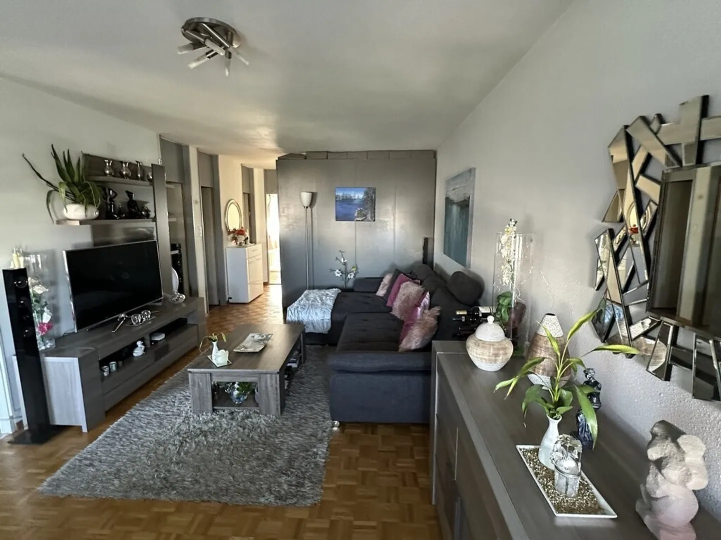 3-room apartment on the 4th floor - Photo 1 of 4