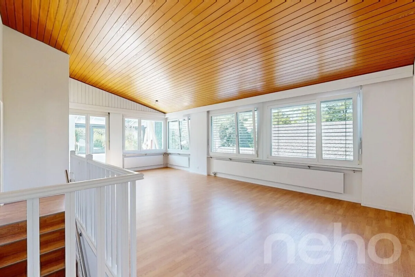 Maison individuelle de 5,5 pièces avec jardin, étang et options polyvalentes - Photo 12 sur 12