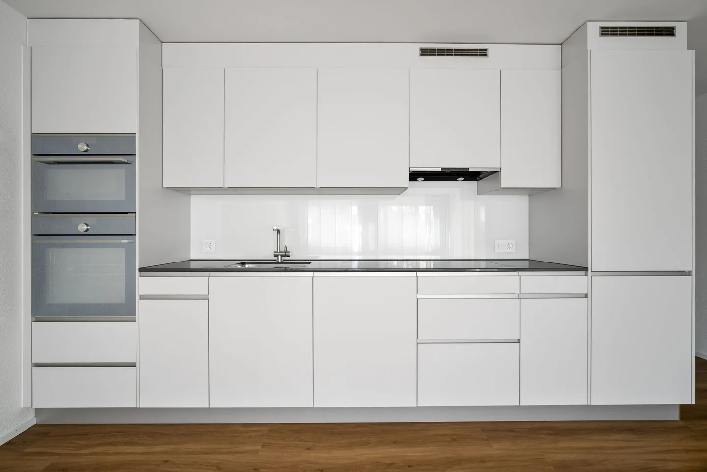 Modern 2.5-Room Apartment on the Raised Ground Floor - Stylish Living in Zurich - Photo 5 of 8