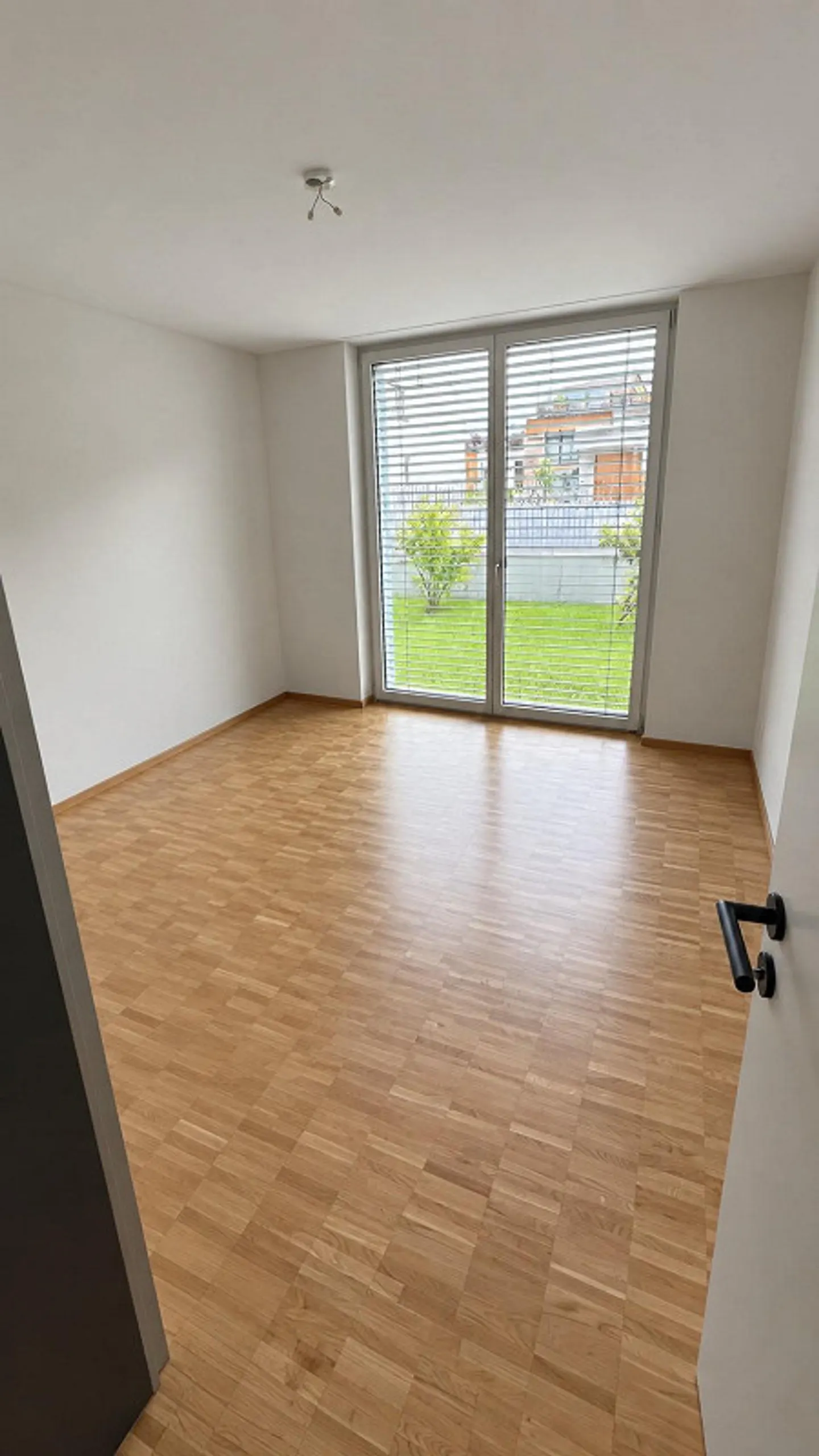 Modern Ground Floor Apartment in Nature-Friendly Location - Photo 4 of 9