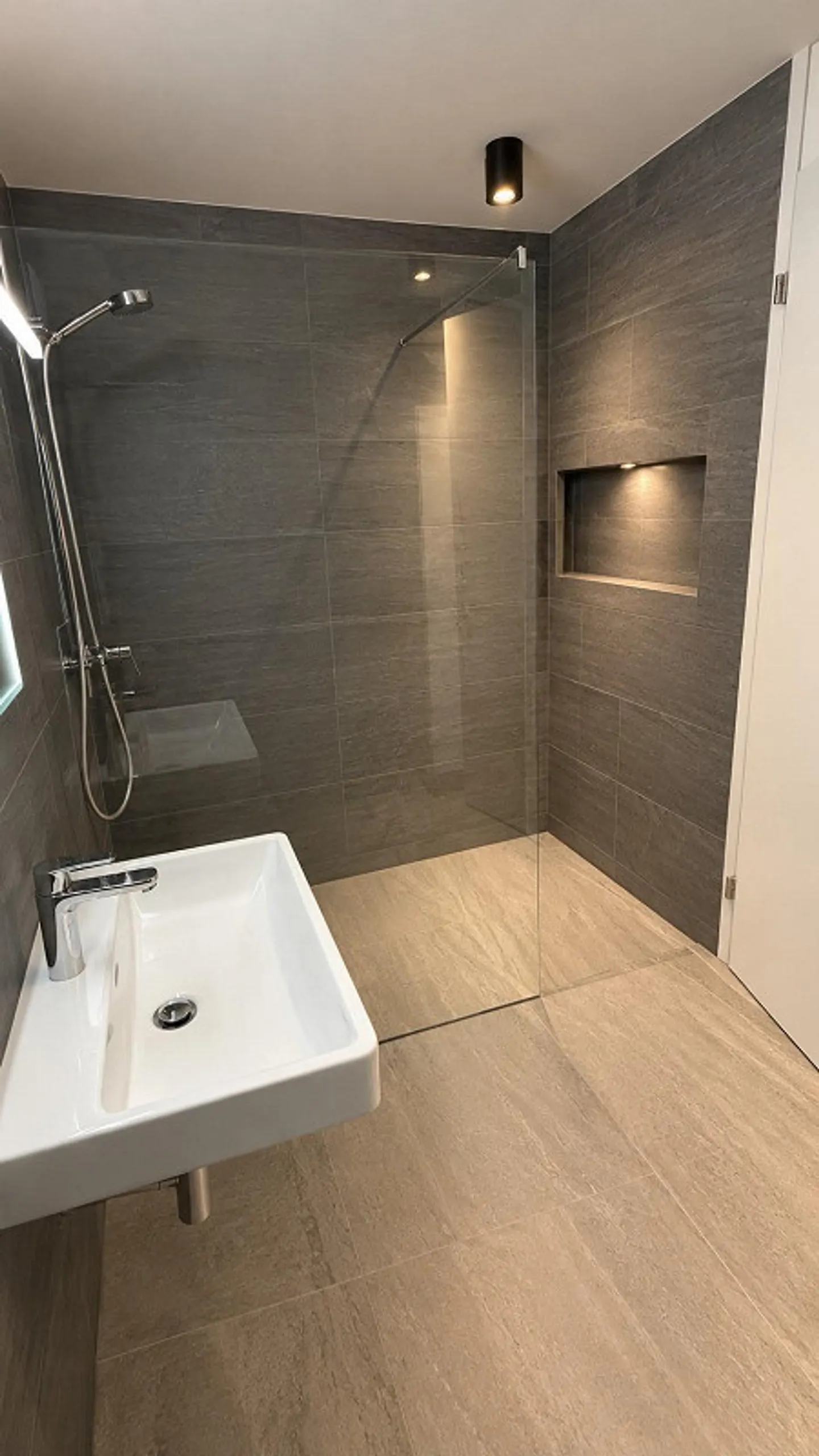 Modern Ground Floor Apartment in Nature-Friendly Location - Photo 7 of 9
