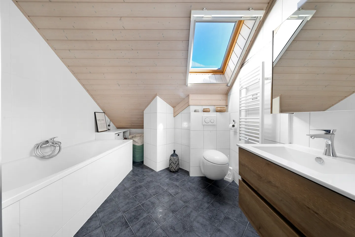 Exklusivität - Ruhig - Renoviert - Nahe den Annehmlichkeiten - Foto 8 von 13