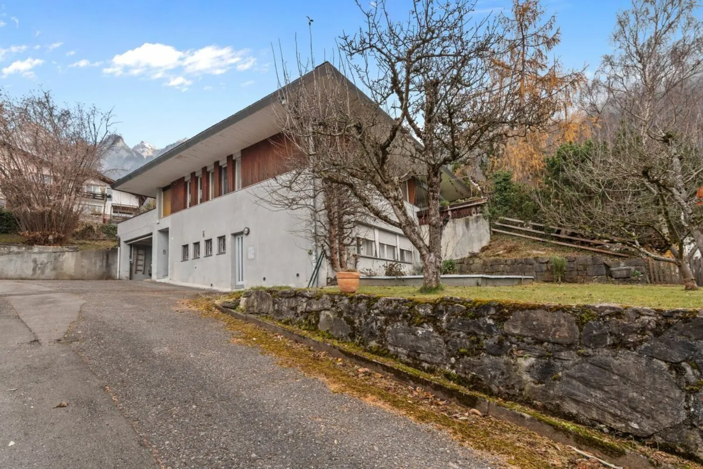 Maison individuelle détachée dans un quartier résidentiel calme - Photo 1 sur 23