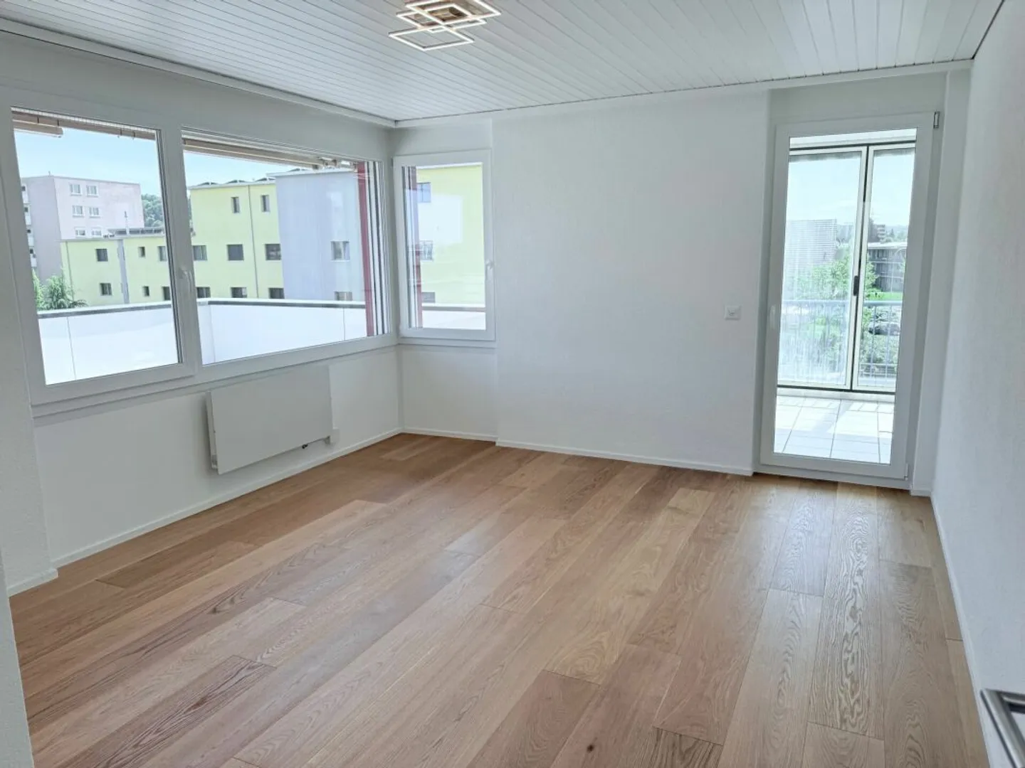 Penthouse entièrement rénové de 6 pièces avec grand jardin d'hiver - Photo 13 sur 23