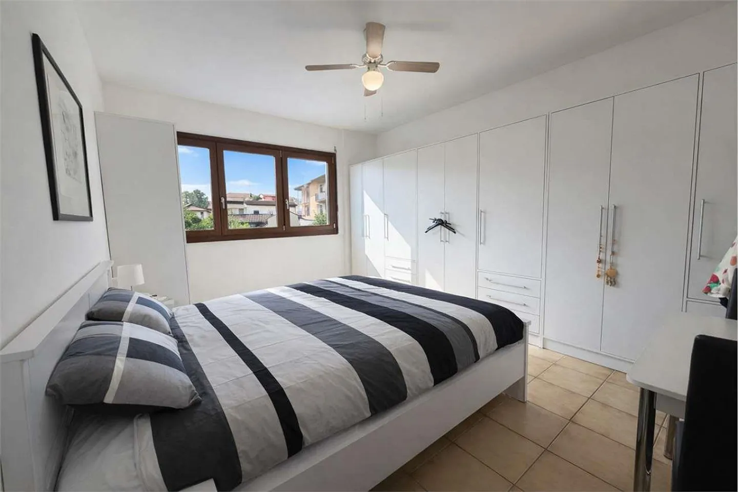 Helles Reihenhaus mit Garten - Foto 6 von 13