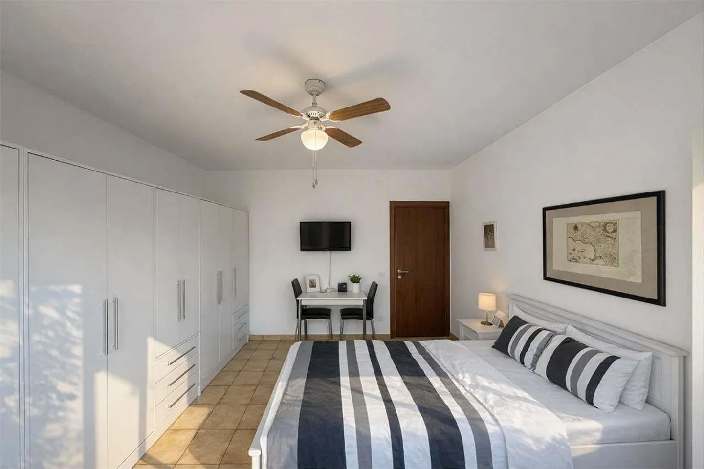 Helles Reihenhaus mit Garten - Foto 7 von 13