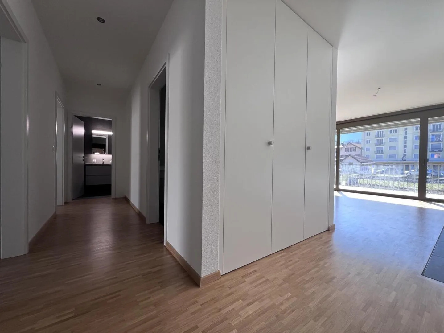 3.5-room apartment for rent in a recently built building - Photo 3 of 13