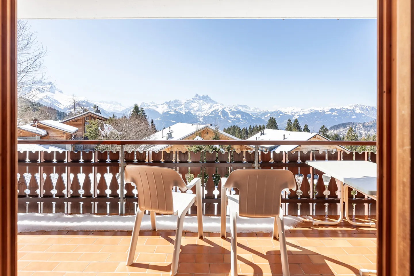 Appartement Charmant avec Vue Alpestre - Photo 1 sur 13