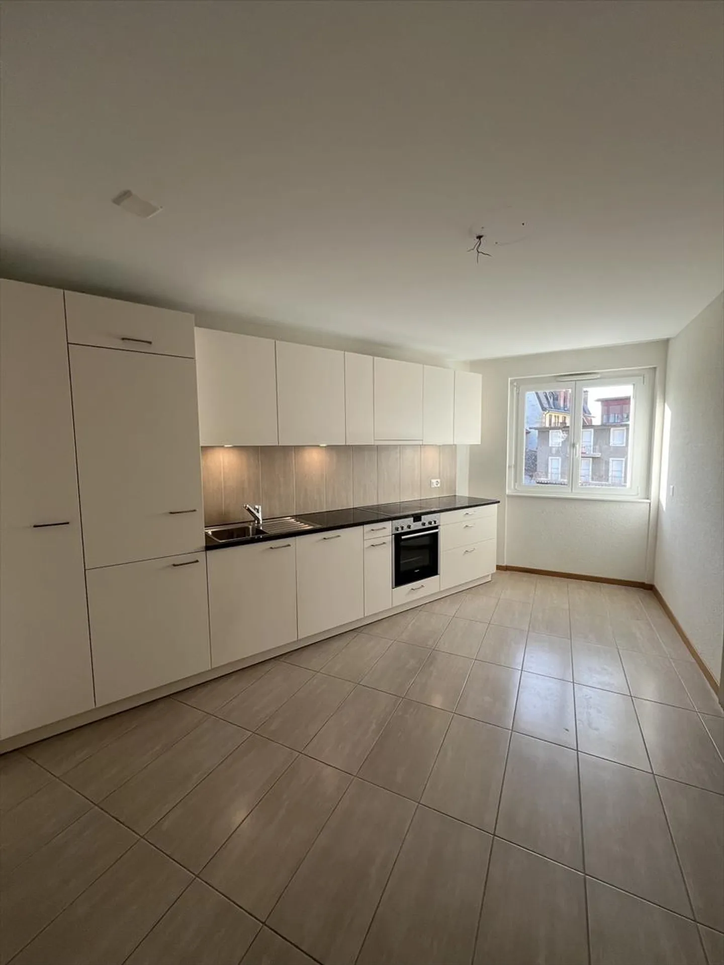 Bell'appartamento di 2,5 locali a Vevey! - Foto 3 di 6