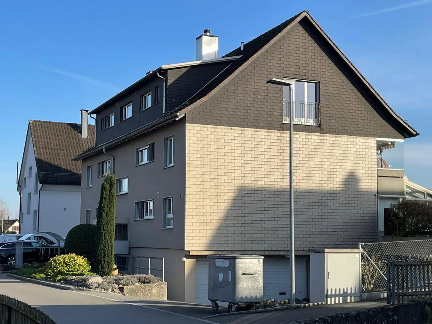 Incantevole attico con 3 stanze - Foto 1 di 2