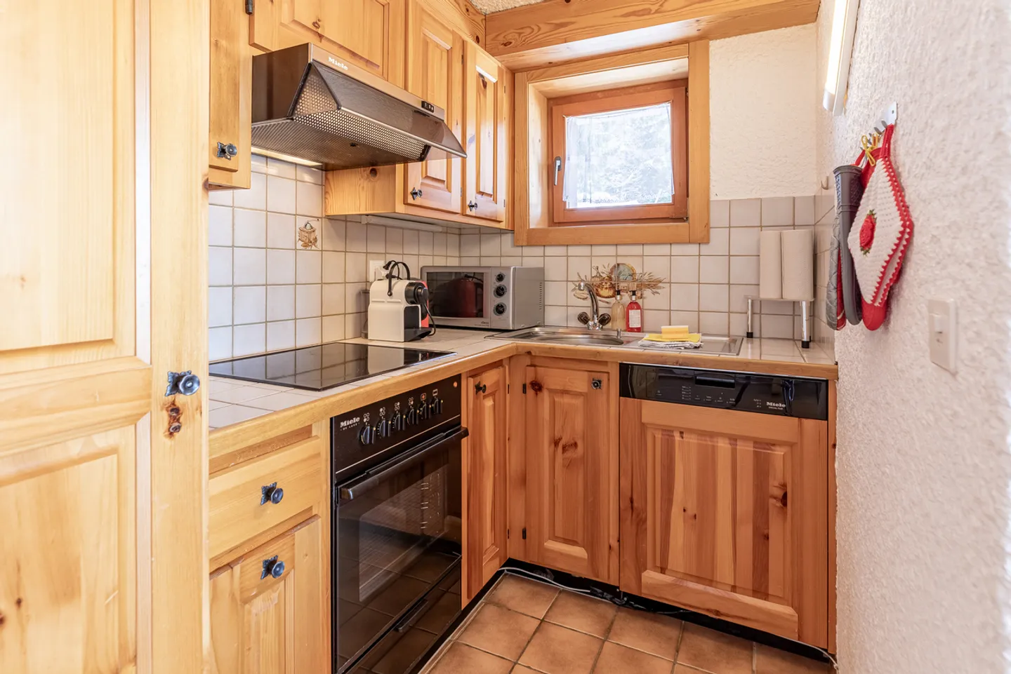 Appartement Charmant avec Vue Alpestre - Photo 4 sur 13