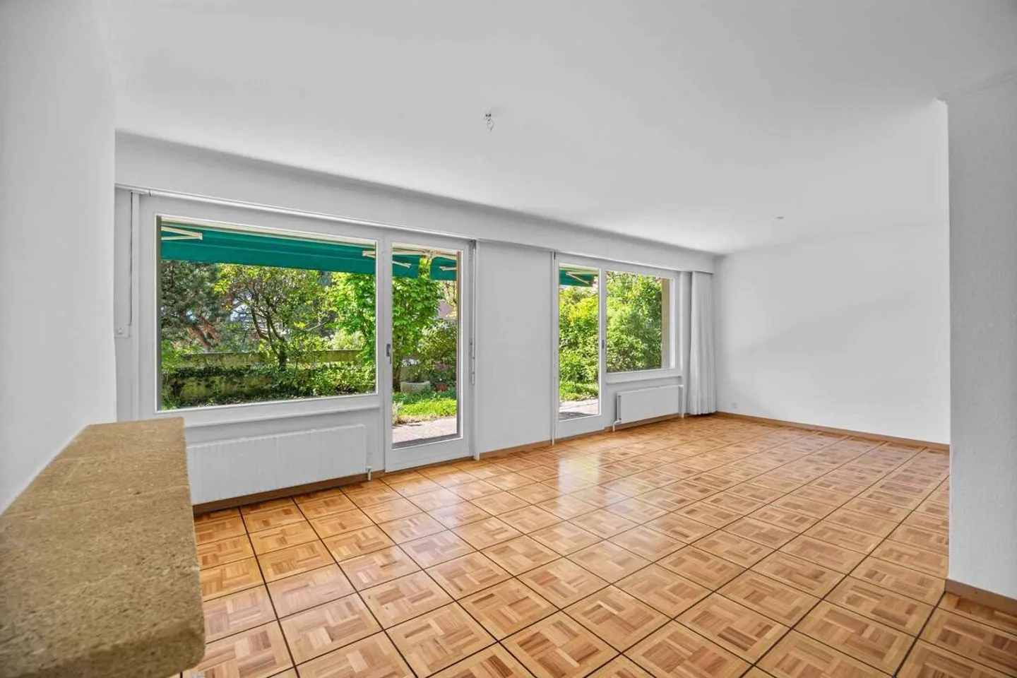 Rare in Pully: 4.5-room apartment with terrace and tree-lined garden - Photo 3 of 9