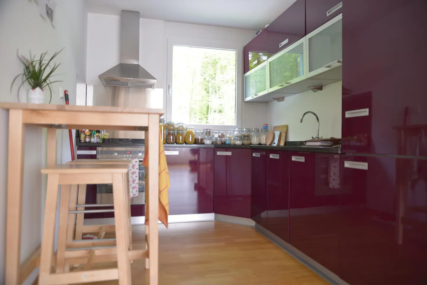 Bel appartement ouvert et bien conçu disponible ! - Photo 2 sur 8