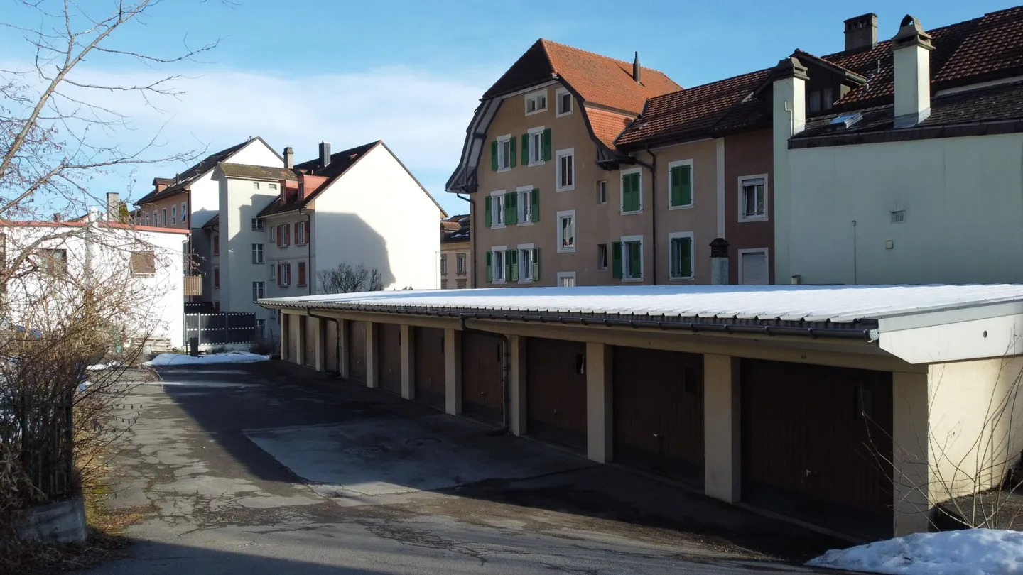 St-Imier, edificio di 5 appartamenti con possibilità di acquisire 10 garage - Foto 3 di 10