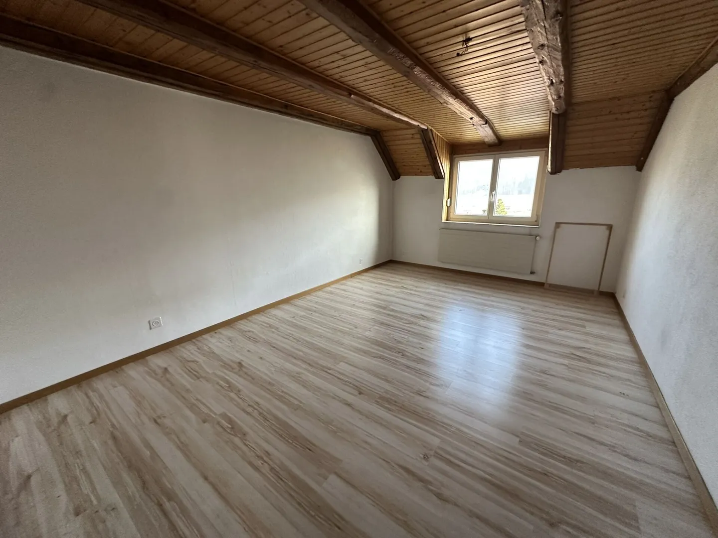 St-Imier, edificio di 5 appartamenti con possibilità di acquisire 10 garage - Foto 5 di 10