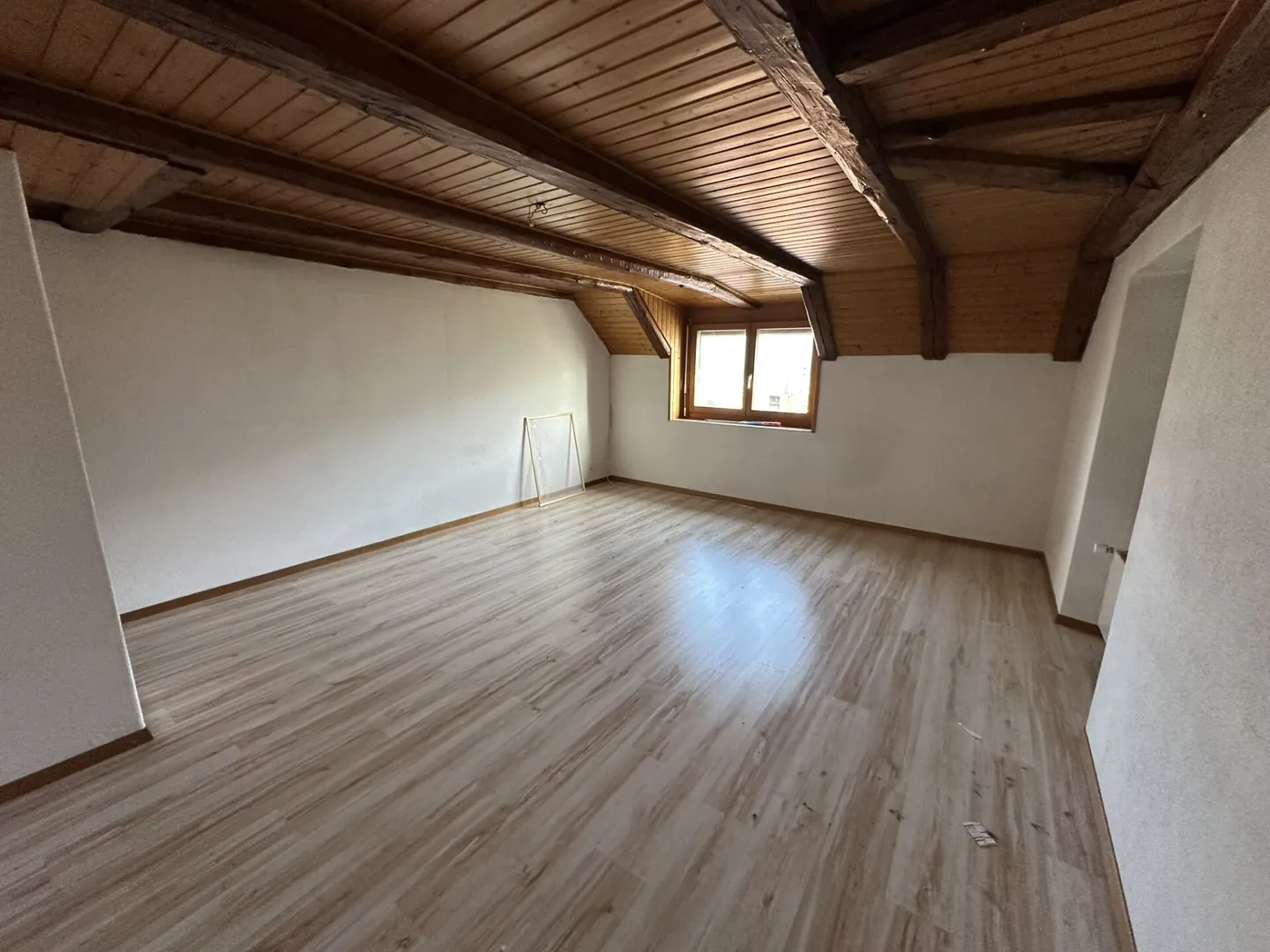 St-Imier, edificio di 5 appartamenti con possibilità di acquisire 10 garage - Foto 6 di 10