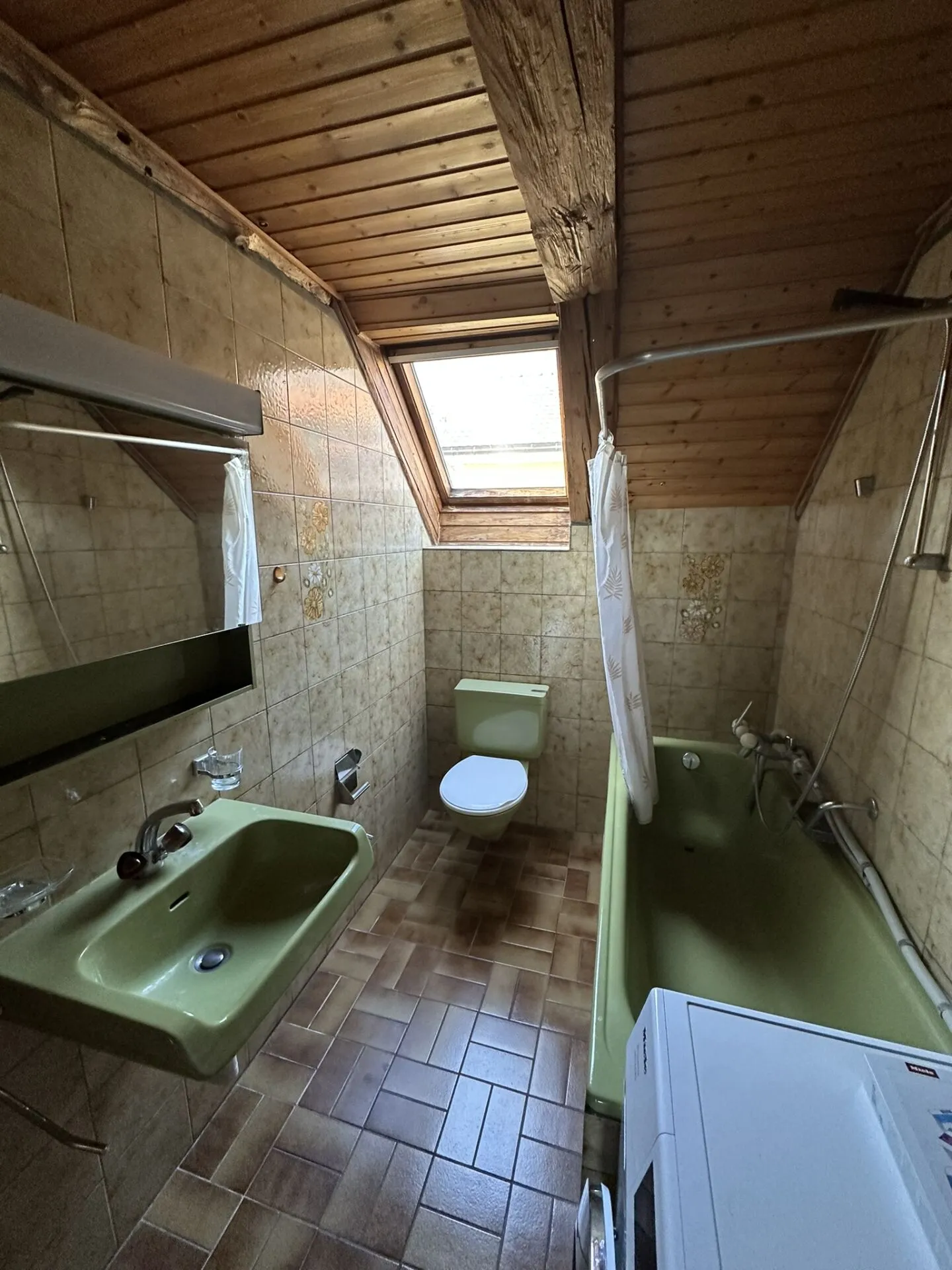 St-Imier, edificio di 5 appartamenti con possibilità di acquisire 10 garage - Foto 8 di 10