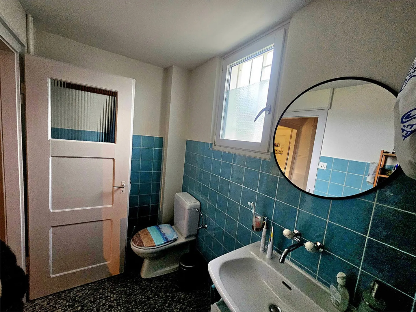 Appartement ancien de 2 pièces confortable à Oberwil - Photo 6 sur 7
