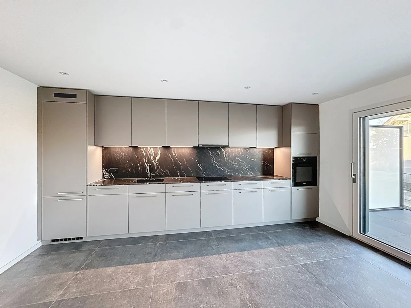 4.5 room duplex apartment with balcony - Photo 2 of 13