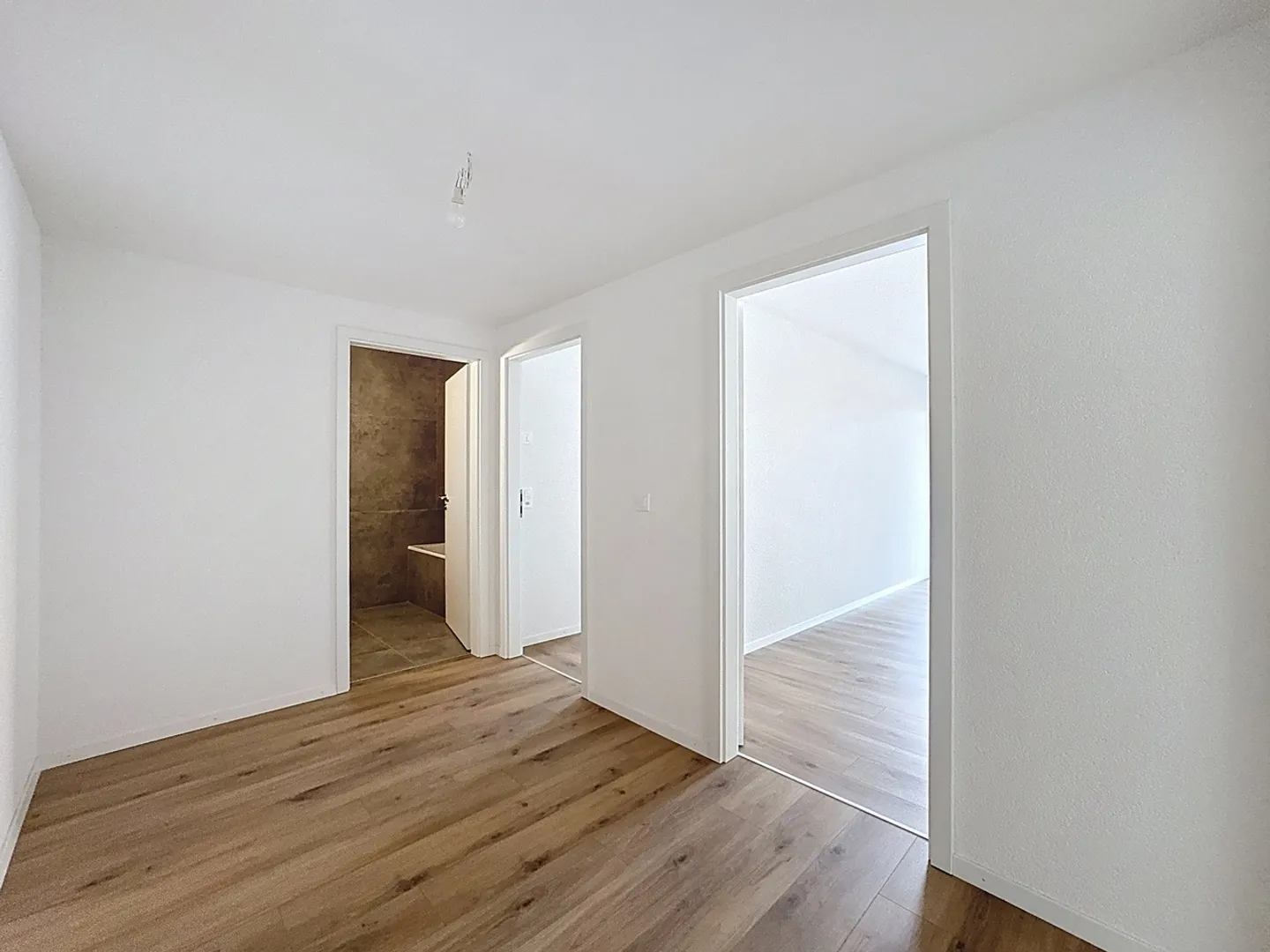 4.5 room duplex apartment with balcony - Photo 11 of 13