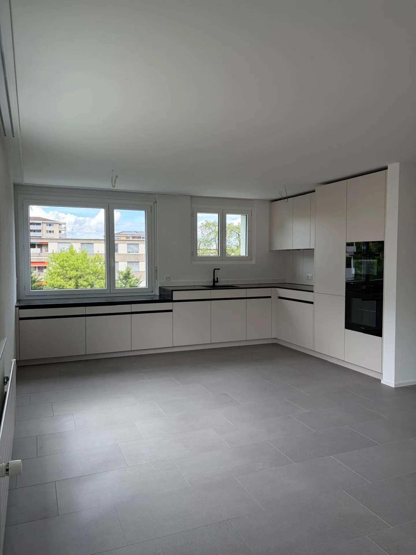 Appartement lumineux avec vue dégagée dans un emplacement prisé à Horw à aménager soi-même ! - Photo 1 sur 1