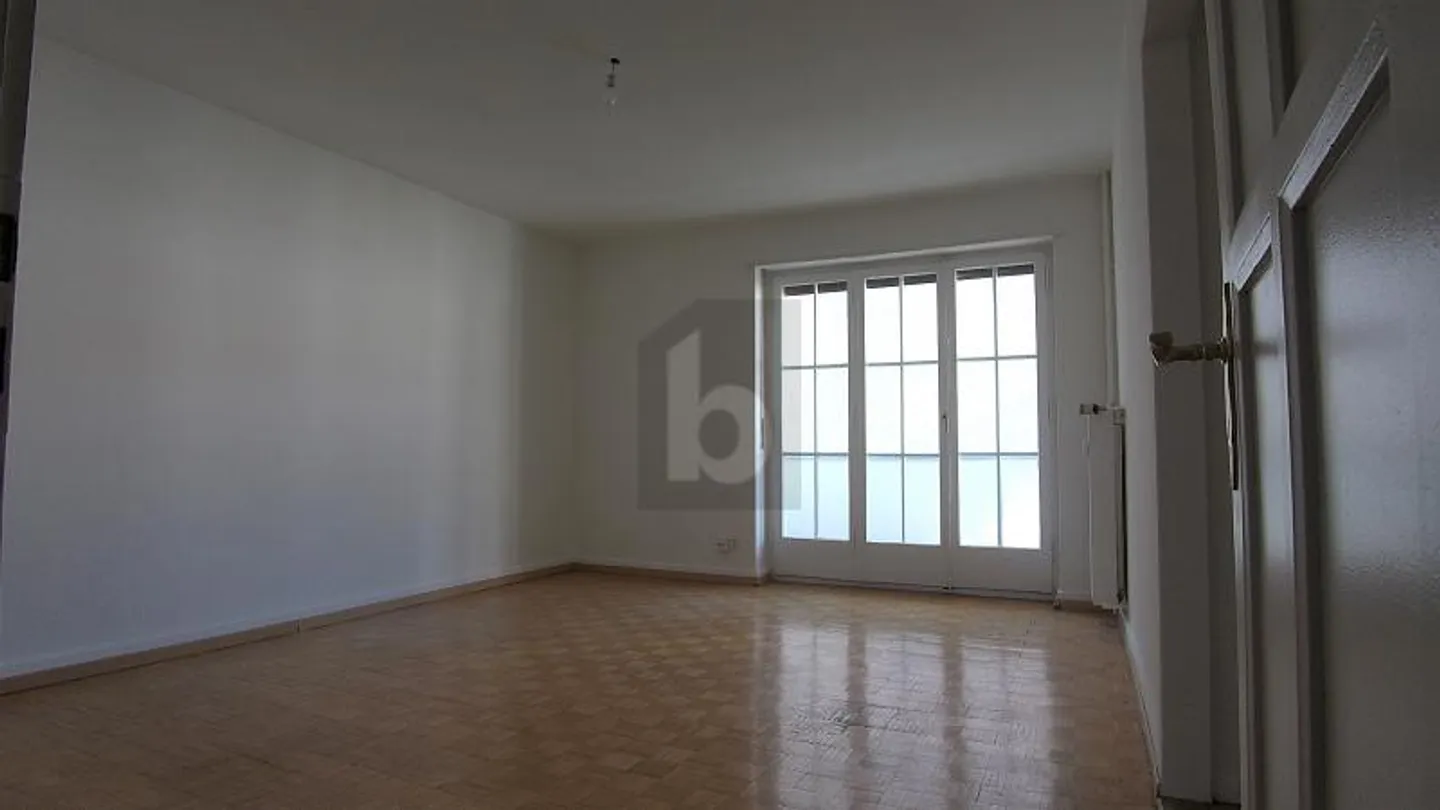 Wohnung kaufen - Foto 2 von 4