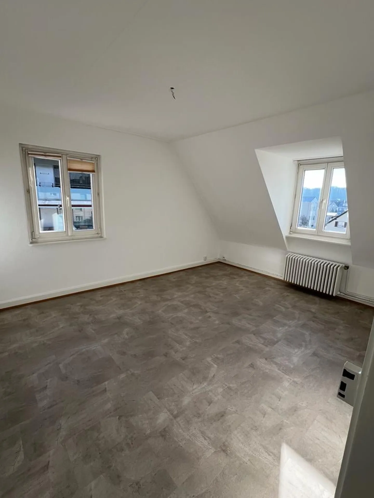 Bright Attic Apartment - Photo 4 of 11