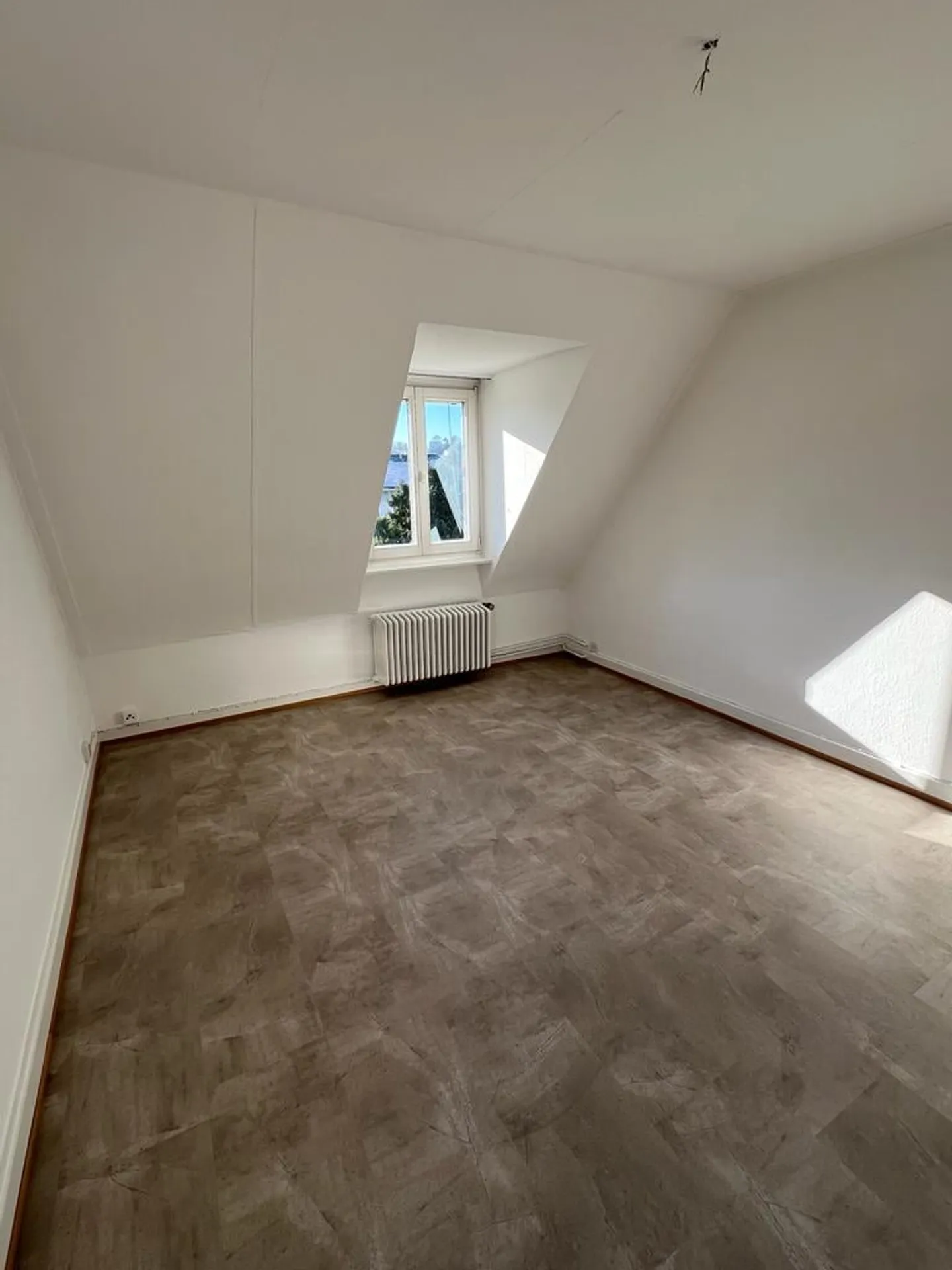 Bright Attic Apartment - Photo 5 of 11