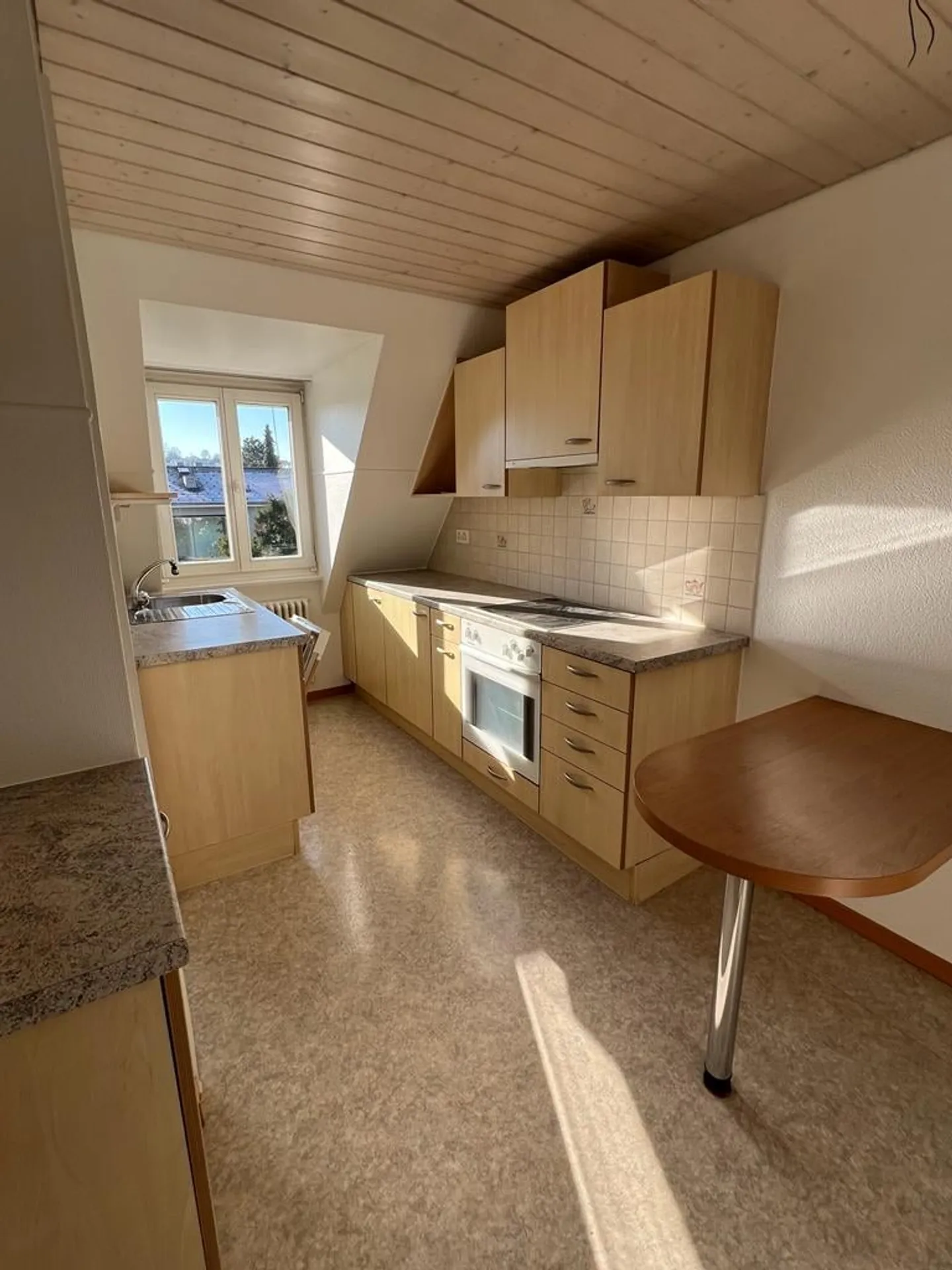 Bright Attic Apartment - Photo 2 of 11