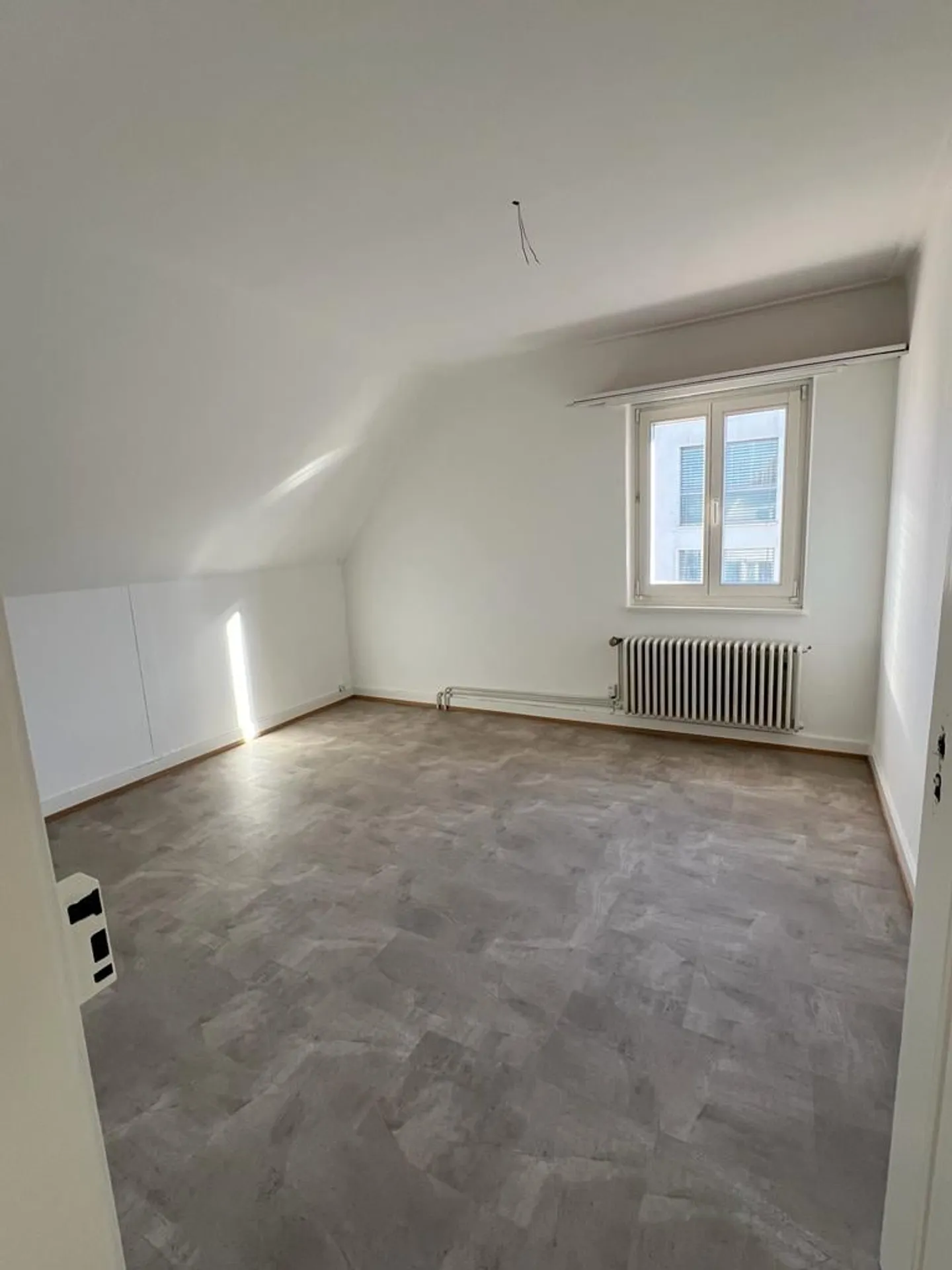 Bright Attic Apartment - Photo 6 of 11