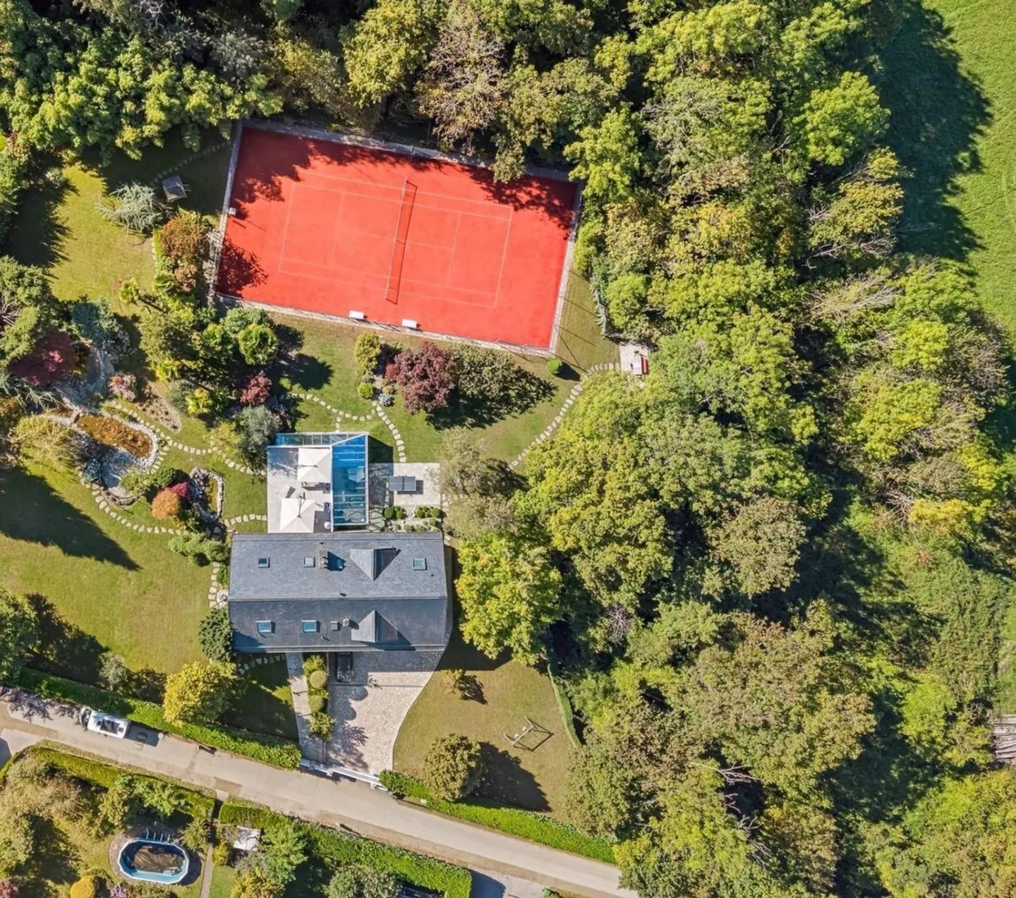 Proprietà eccezionale con campo da tennis e piscina interna - Foto 2 di 2