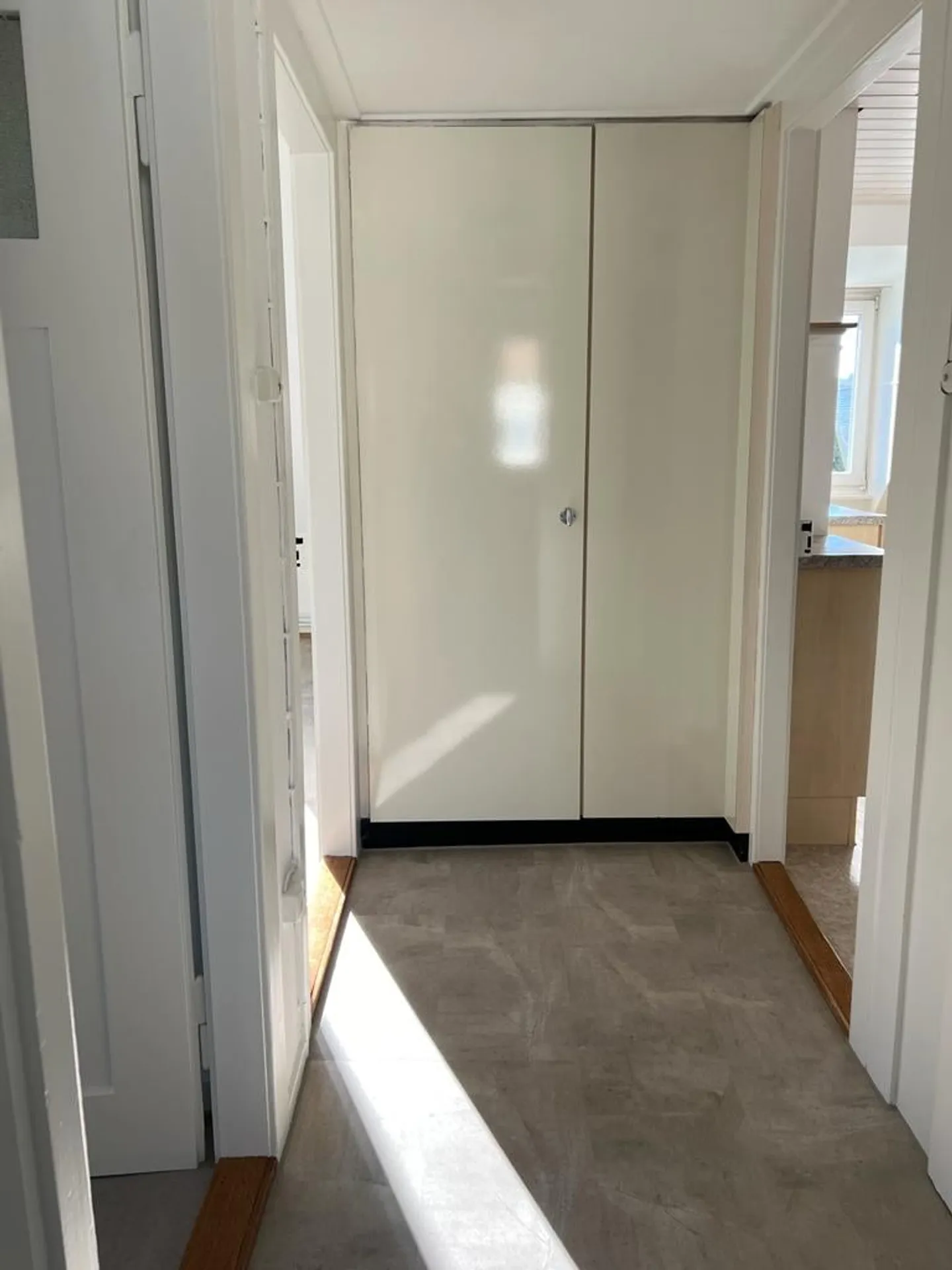 Bright Attic Apartment - Photo 10 of 11