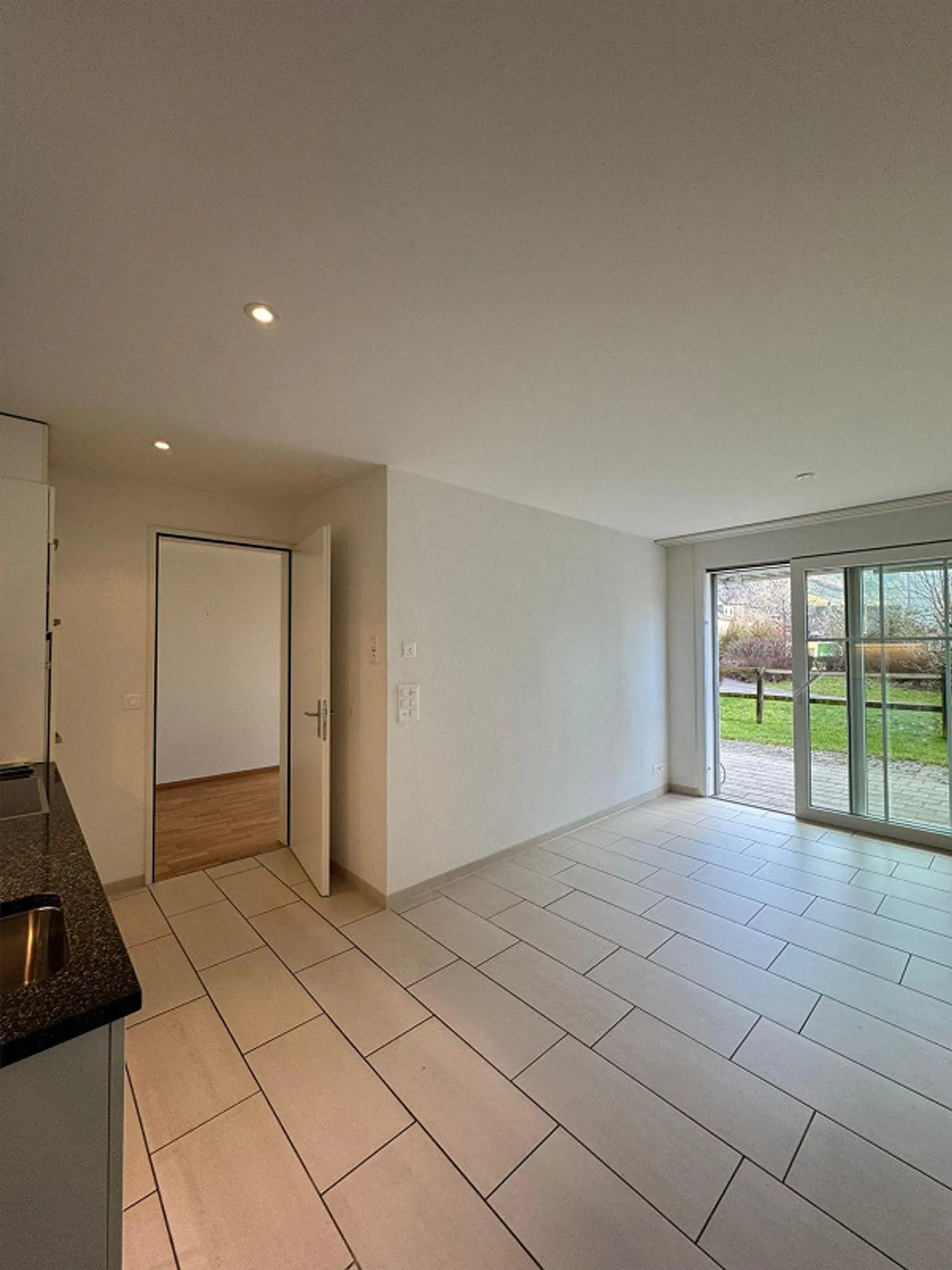 Charming 2-room apartment in Turbenthal - Photo 3 of 6