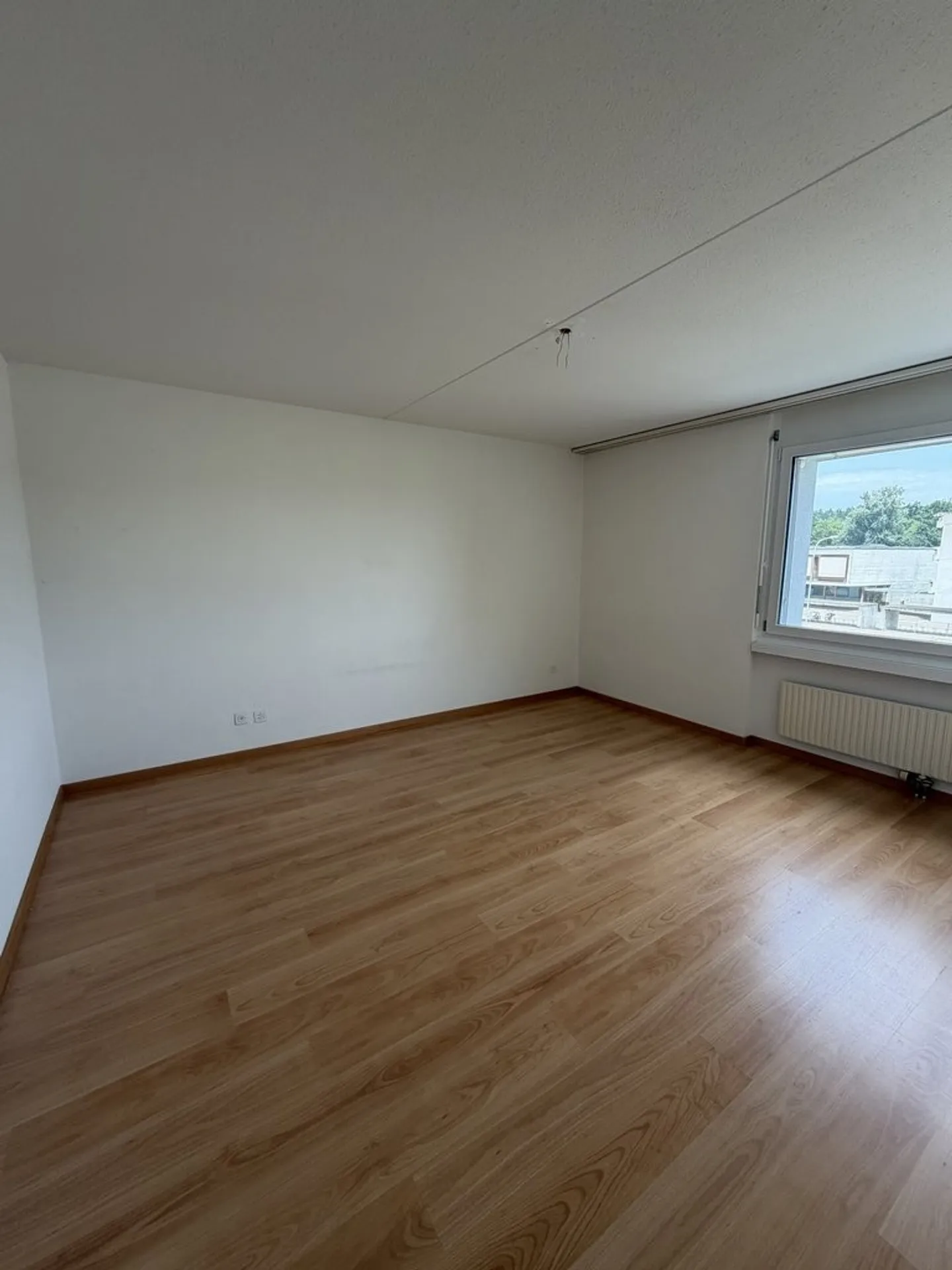 Bright 3.5-room apartment in a quiet location in Niederhasli - Photo 6 of 7