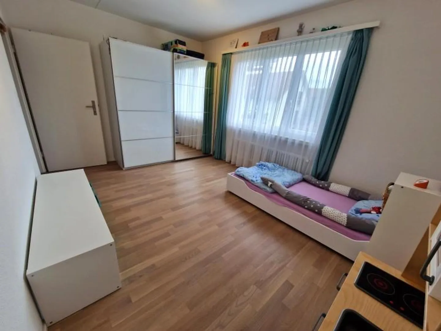 Moderne Wohnung mit Balkon - Foto 5 von 6