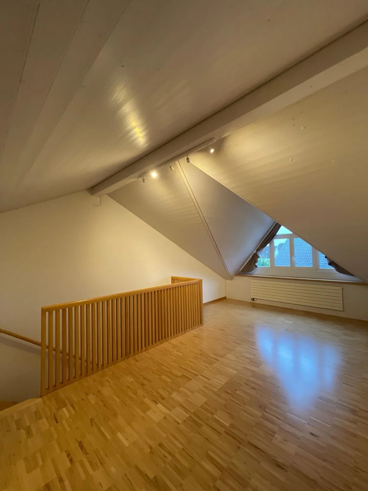 Traumhaftes 4,5-Zimmer-Reihenhaus mit Wohlfühlcharakter in ruhiger Umgebung - Foto 4 von 14