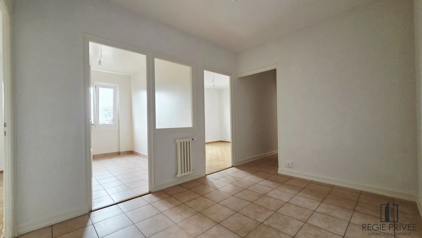 3.5 Room Apartment on the 1st Floor - Photo 2 of 9