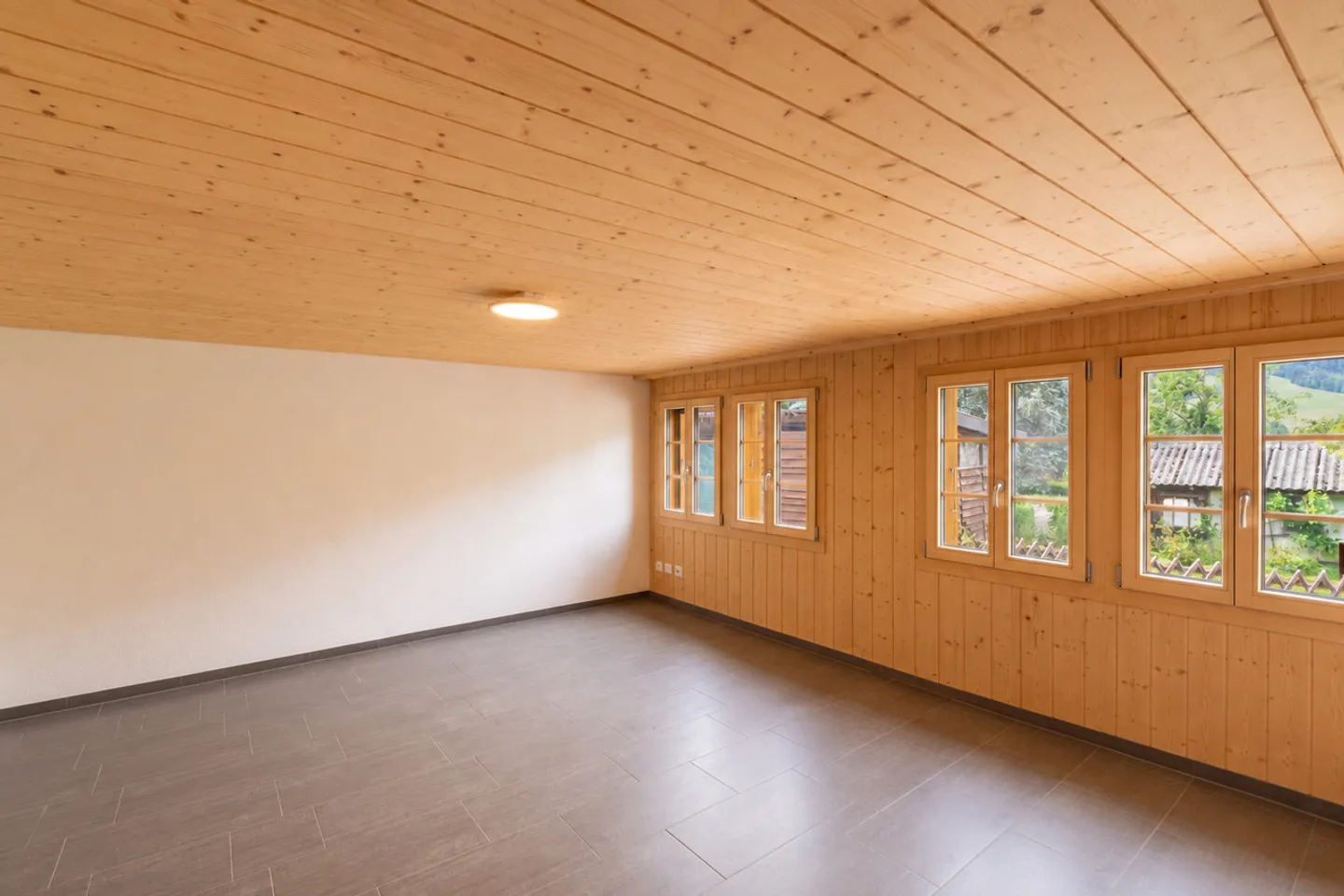 Charmante Maison Rénovée - Photo 2 sur 7
